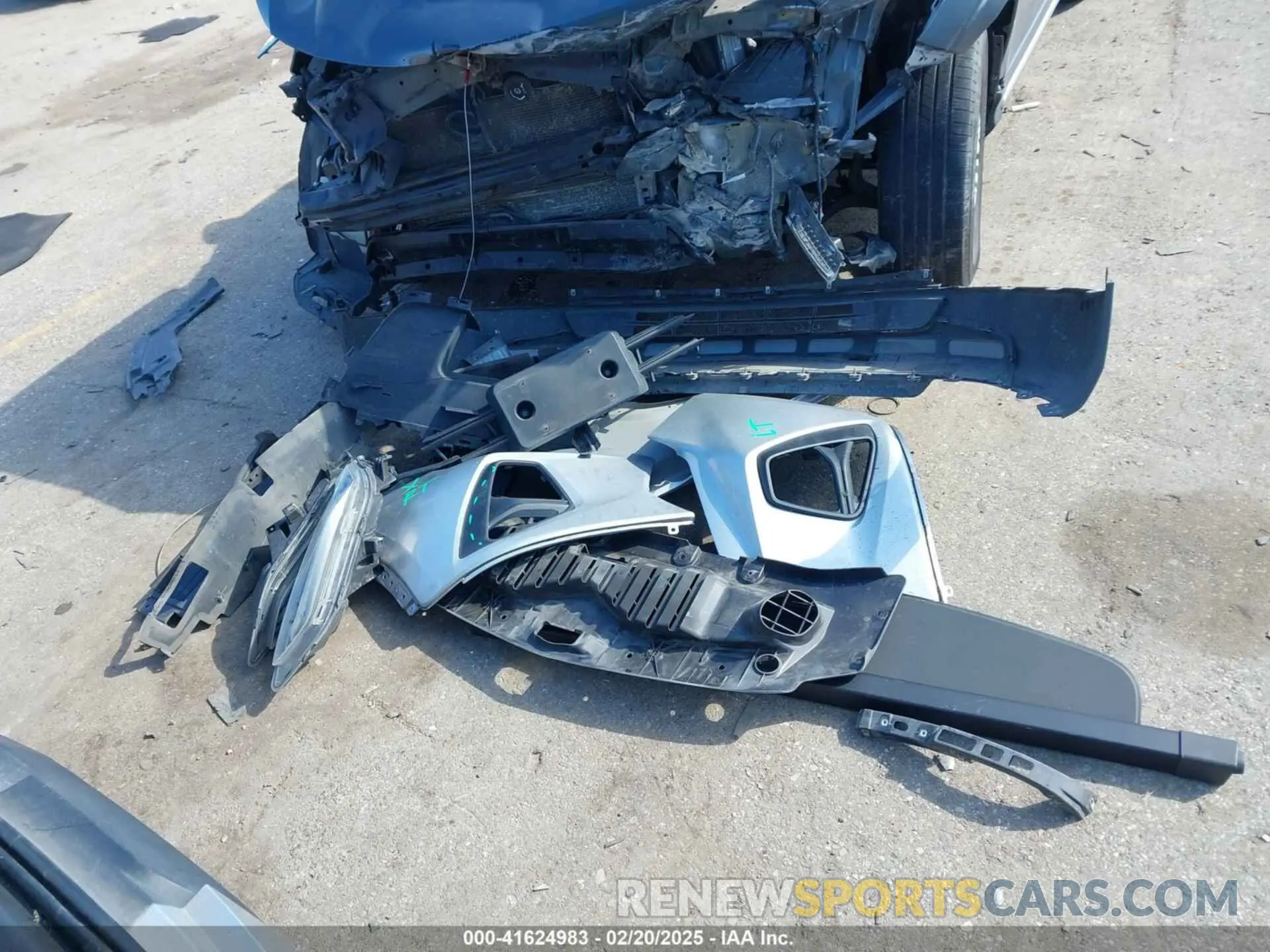 12 Photograph of a damaged car 3GNKBCRS7LS706668 CHEVROLET BLAZER 2020