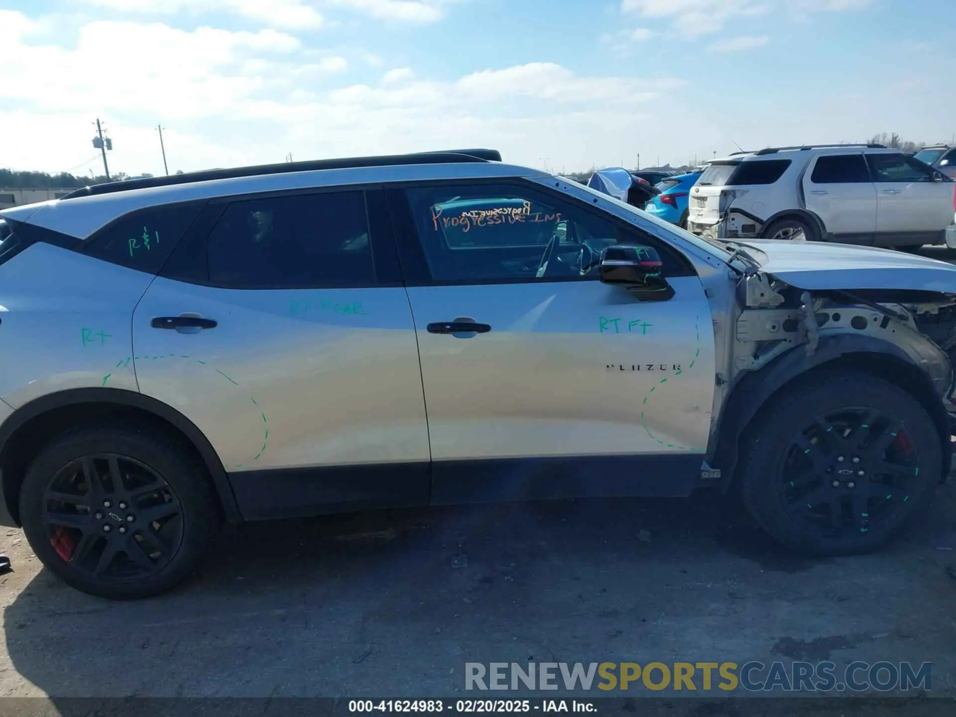 14 Photograph of a damaged car 3GNKBCRS7LS706668 CHEVROLET BLAZER 2020
