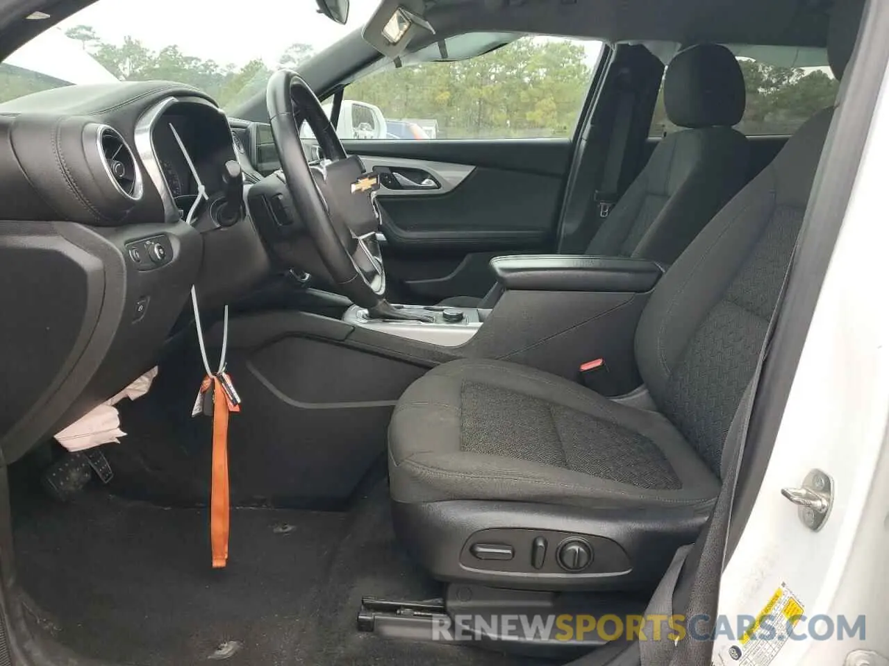 7 Photograph of a damaged car 3GNKBCRS8LS640146 CHEVROLET BLAZER 2020