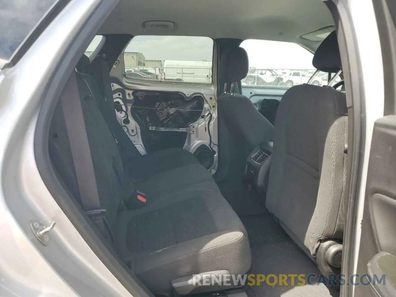 11 Photograph of a damaged car 3GNKBCRS9LS636011 CHEVROLET BLAZER 2020