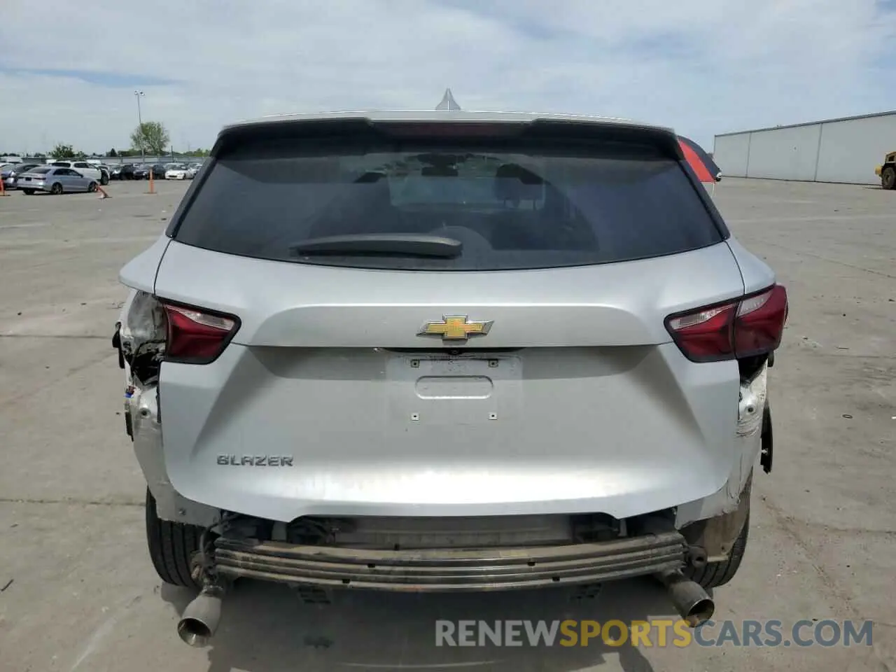 6 Photograph of a damaged car 3GNKBCRS9LS636011 CHEVROLET BLAZER 2020