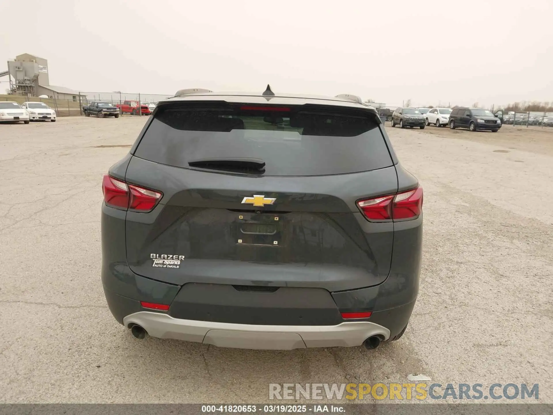 17 Photograph of a damaged car 3GNKBCRSXLS588597 CHEVROLET BLAZER 2020