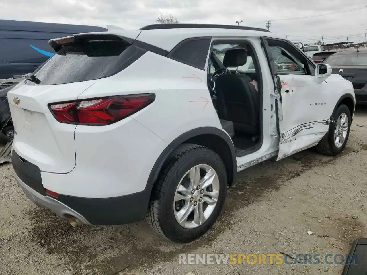 3 Photograph of a damaged car 3GNKBDRS0LS646514 CHEVROLET BLAZER 2020