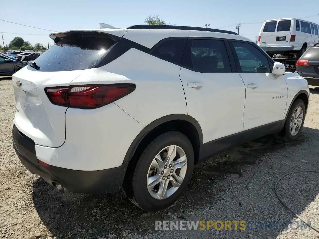 3 Photograph of a damaged car 3GNKBDRS3LS530997 CHEVROLET BLAZER 2020