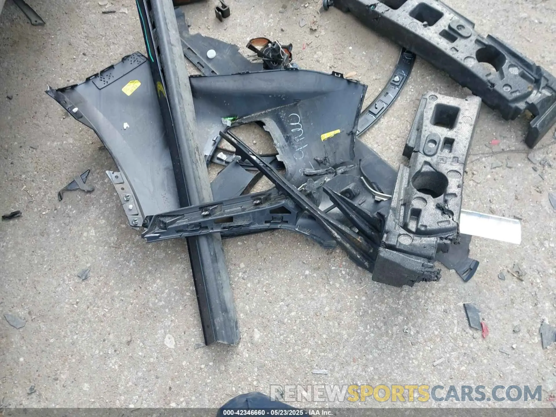11 Photograph of a damaged car 3GNKBDRS3LS555625 CHEVROLET BLAZER 2020