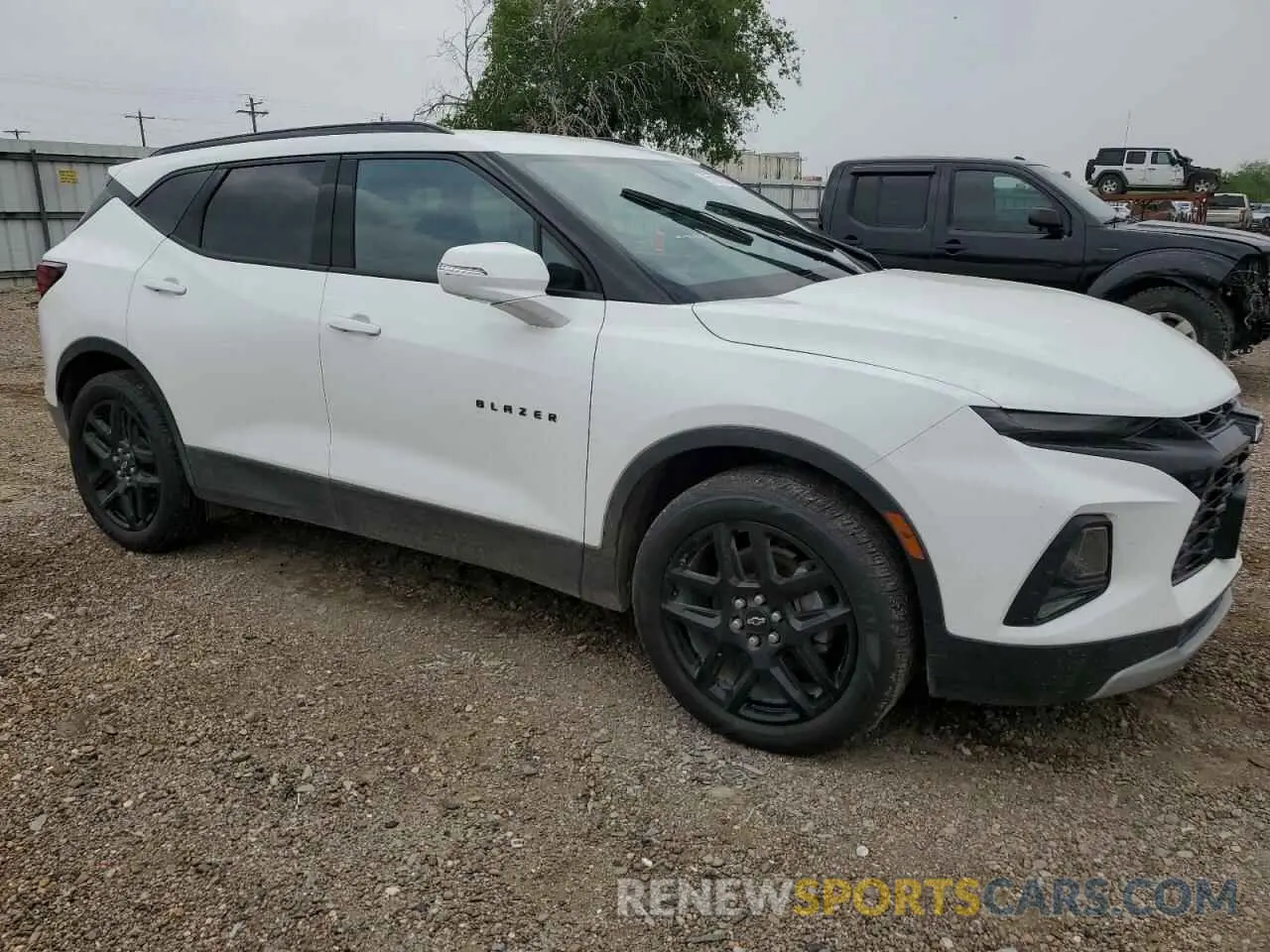 4 Photograph of a damaged car 3GNKBDRS3LS705068 CHEVROLET BLAZER 2020