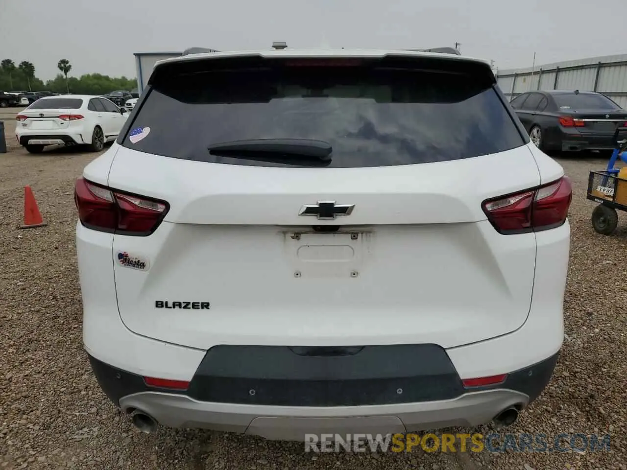 6 Photograph of a damaged car 3GNKBDRS3LS705068 CHEVROLET BLAZER 2020