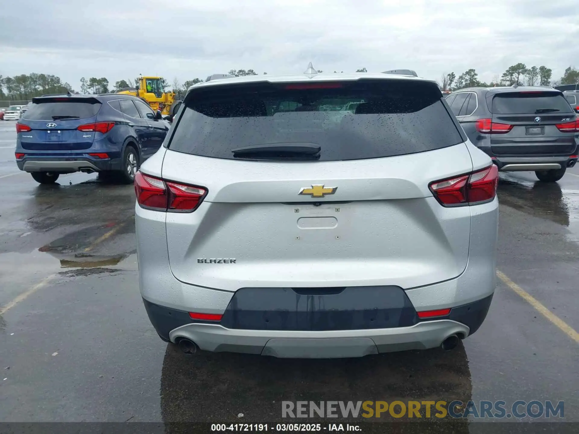 17 Photograph of a damaged car 3GNKBDRS5LS592451 CHEVROLET BLAZER 2020