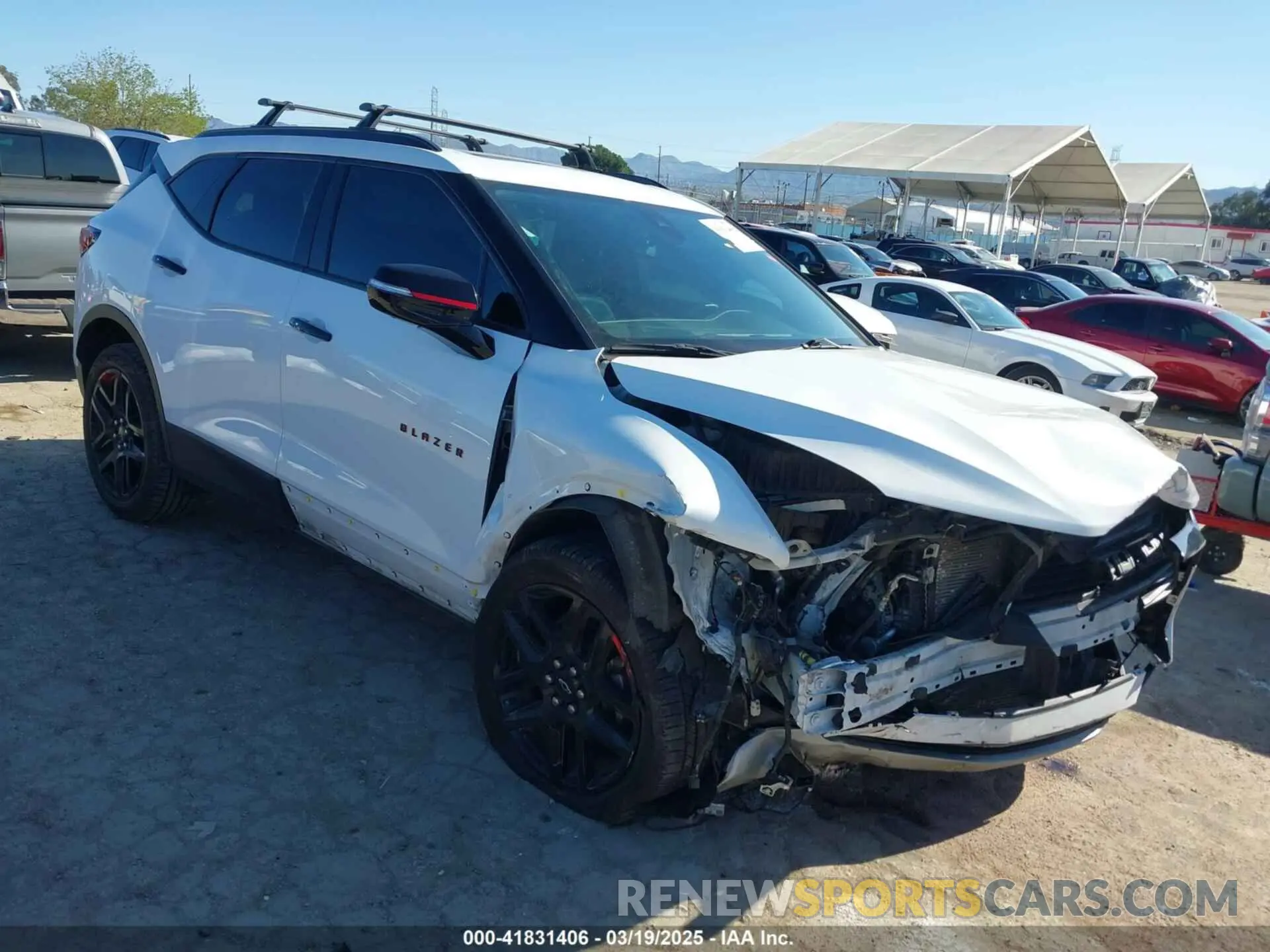 1 Photograph of a damaged car 3GNKBDRS5LS632592 CHEVROLET BLAZER 2020