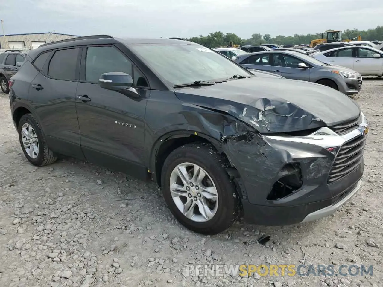 4 Photograph of a damaged car 3GNKBDRS6LS559331 CHEVROLET BLAZER 2020