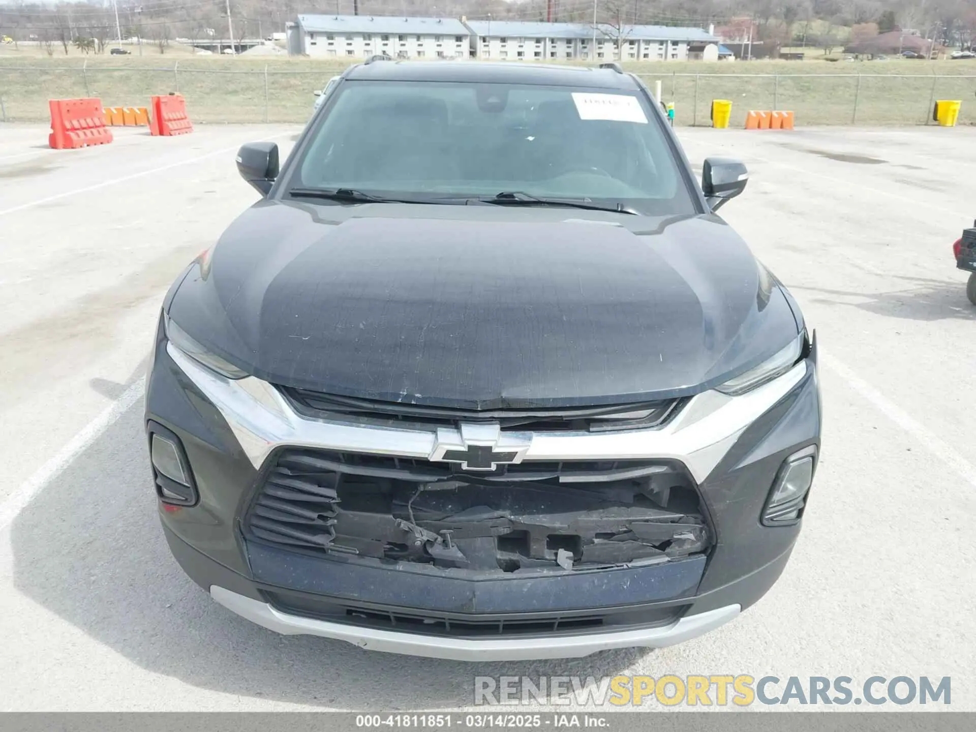 12 Photograph of a damaged car 3GNKBDRS8LS671323 CHEVROLET BLAZER 2020