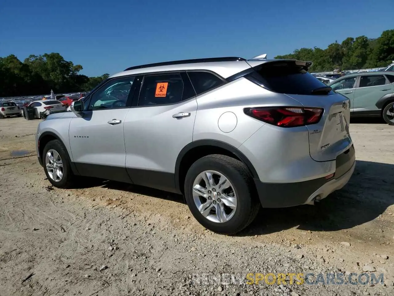 2 Photograph of a damaged car 3GNKBDRS9LS588421 CHEVROLET BLAZER 2020