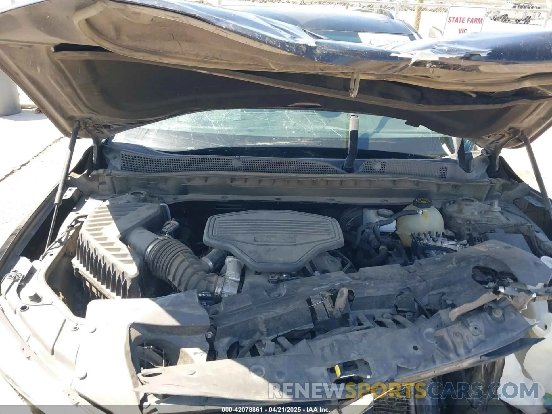 10 Photograph of a damaged car 3GNKBDRSXLS563480 CHEVROLET BLAZER 2020