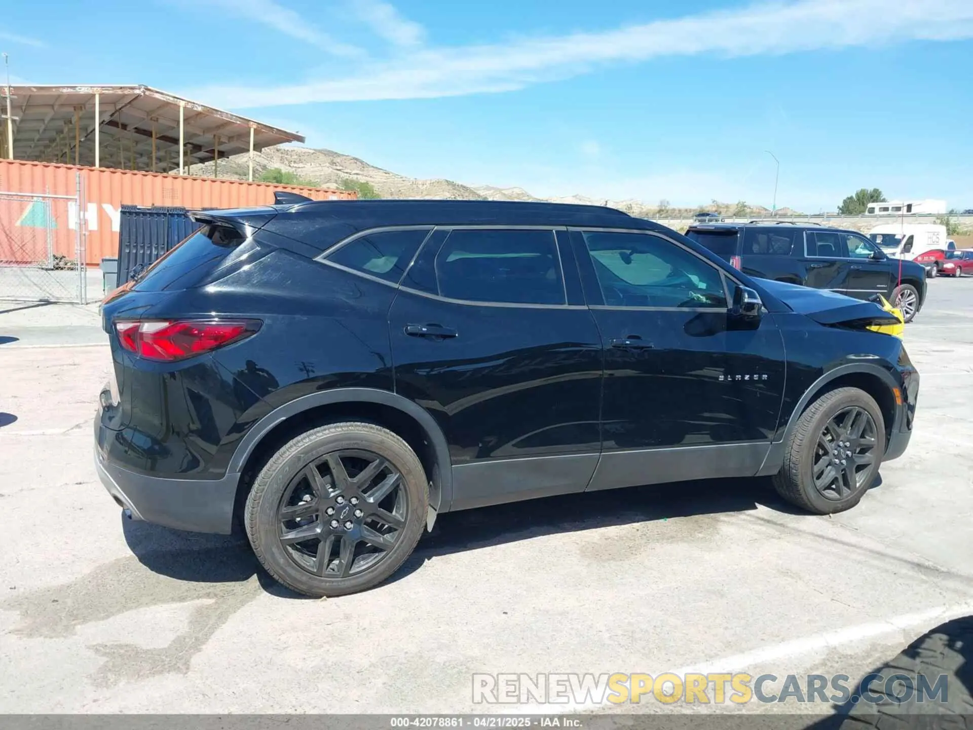 13 Photograph of a damaged car 3GNKBDRSXLS563480 CHEVROLET BLAZER 2020