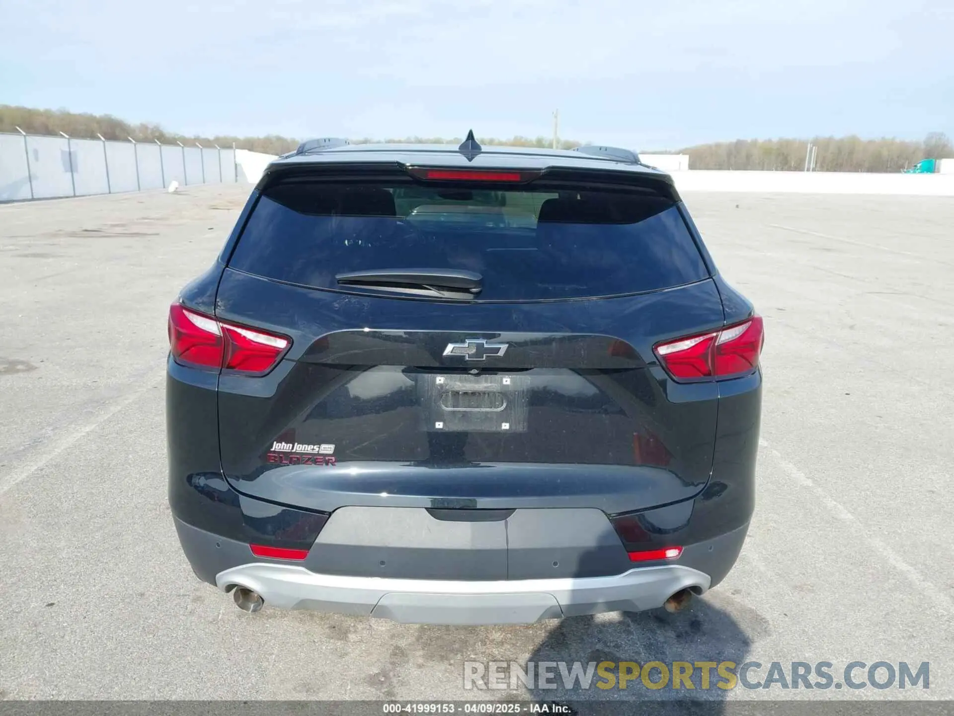 16 Photograph of a damaged car 3GNKBDRSXLS606697 CHEVROLET BLAZER 2020