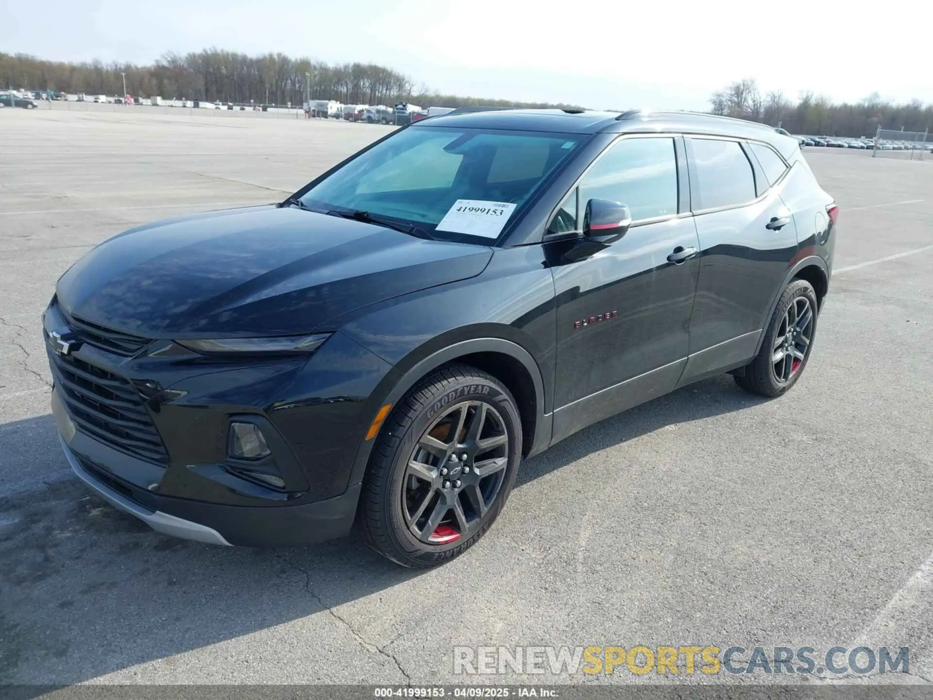 2 Photograph of a damaged car 3GNKBDRSXLS606697 CHEVROLET BLAZER 2020
