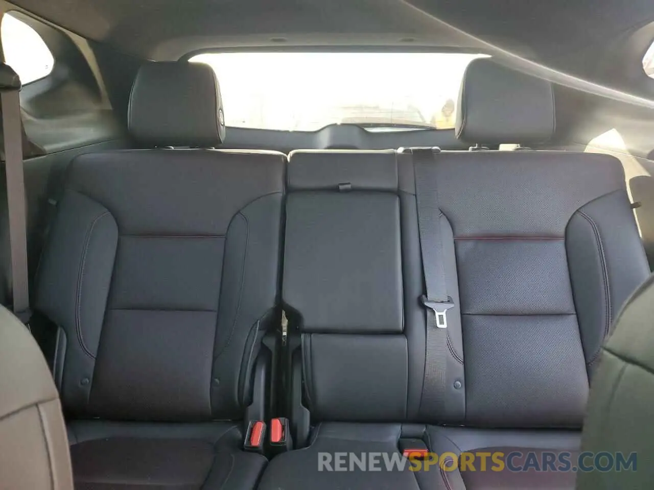 10 Photograph of a damaged car 3GNKBERS0LS536682 CHEVROLET BLAZER 2020