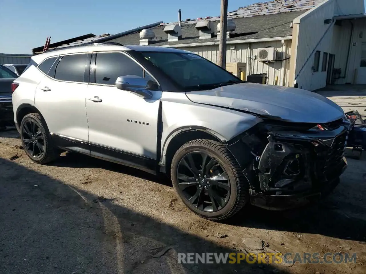 4 Photograph of a damaged car 3GNKBERS0LS536682 CHEVROLET BLAZER 2020