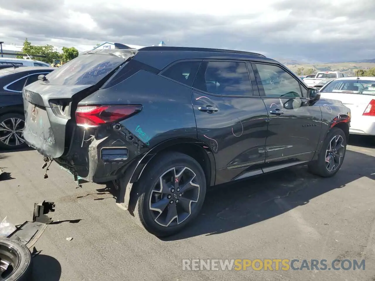 3 Photograph of a damaged car 3GNKBERS0LS639987 CHEVROLET BLAZER 2020