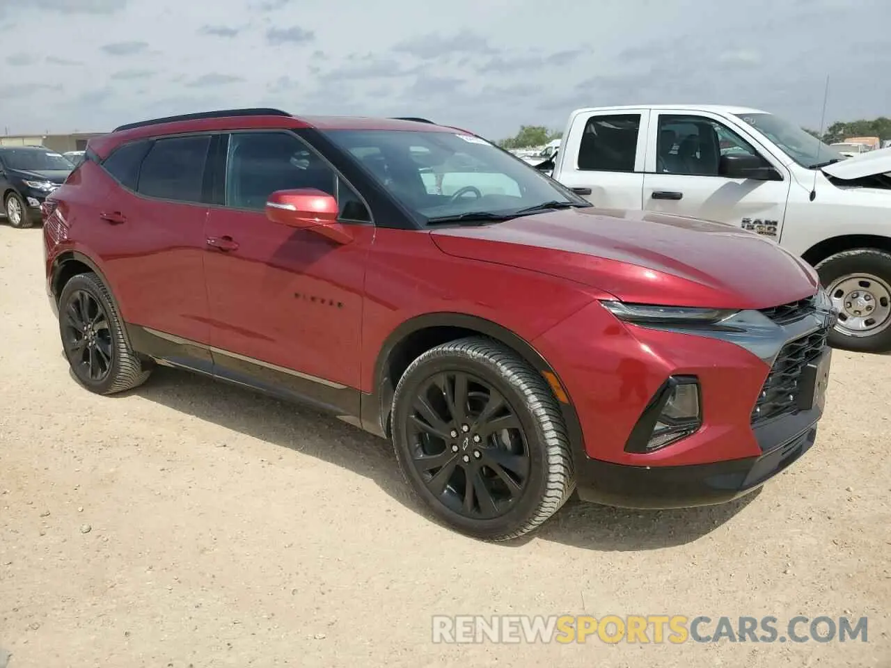 4 Photograph of a damaged car 3GNKBERS0LS649337 CHEVROLET BLAZER 2020