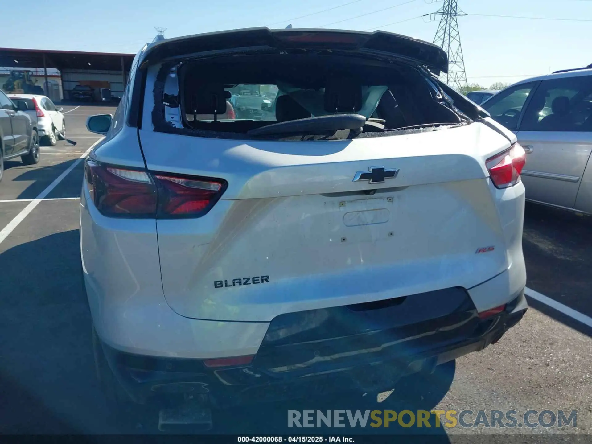 16 Photograph of a damaged car 3GNKBERS0LS723324 CHEVROLET BLAZER 2020