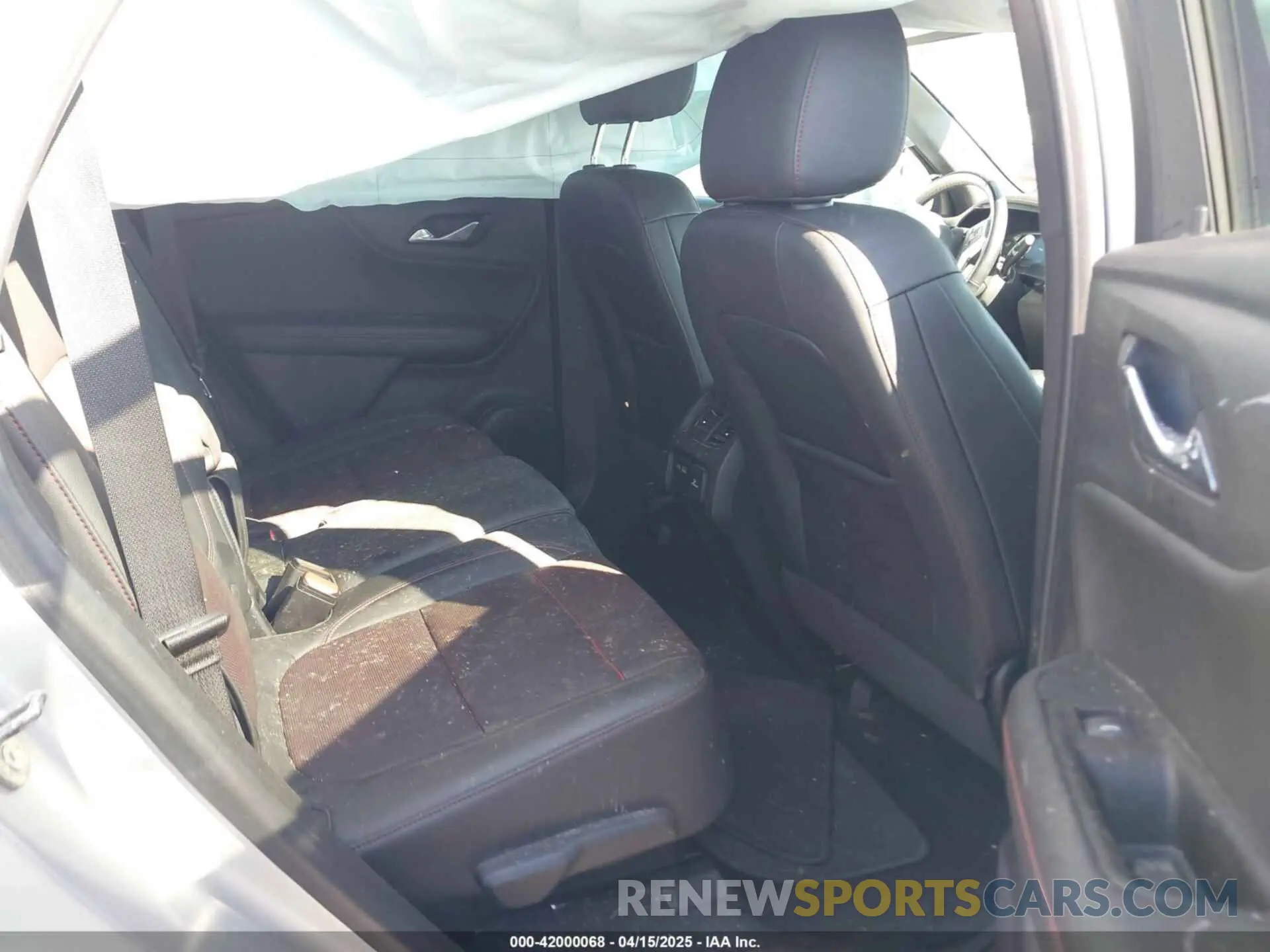 8 Photograph of a damaged car 3GNKBERS0LS723324 CHEVROLET BLAZER 2020