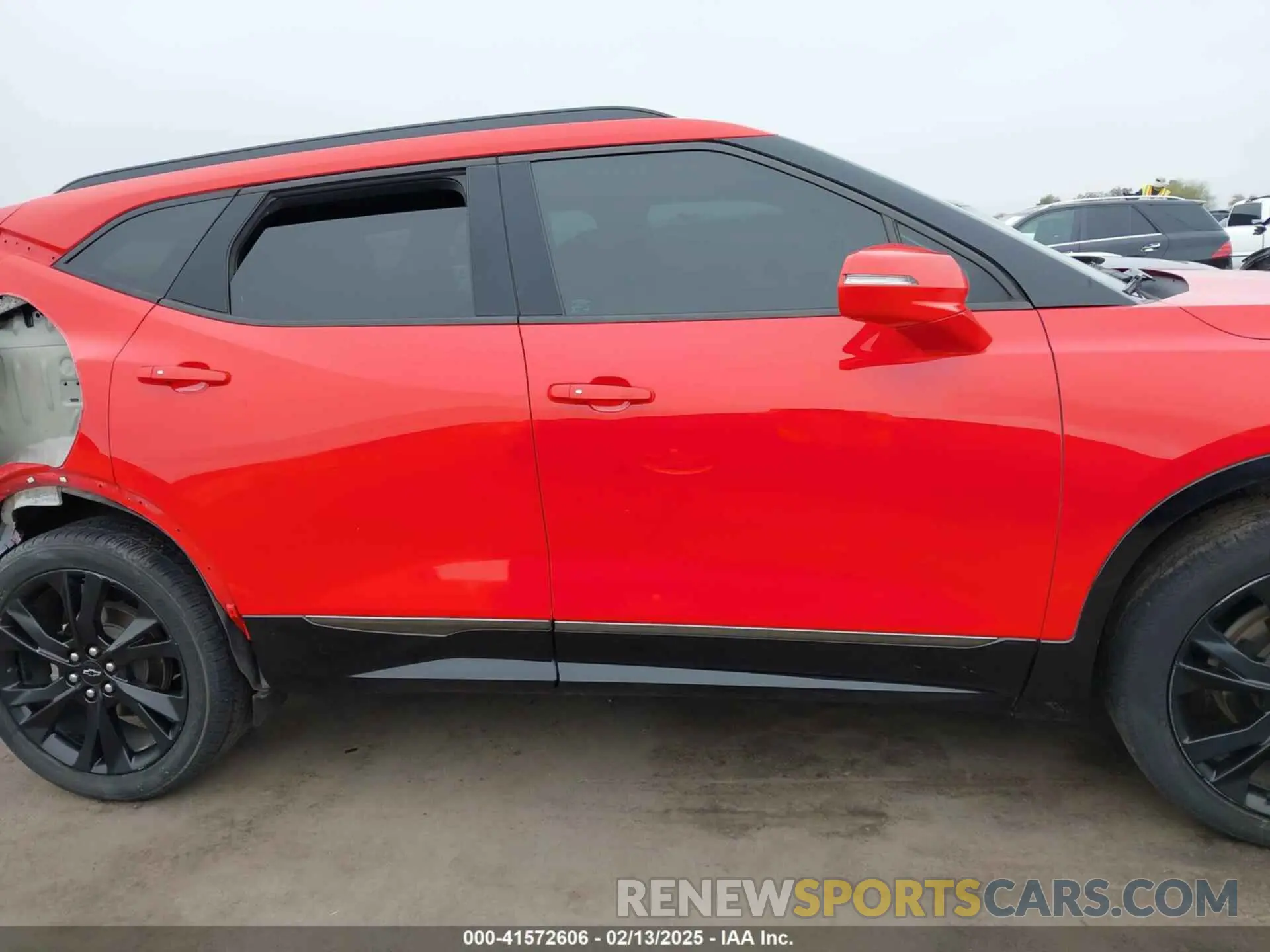 14 Photograph of a damaged car 3GNKBERS1LS596325 CHEVROLET BLAZER 2020
