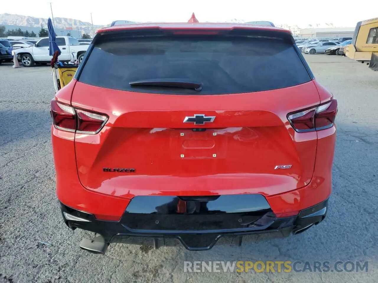 6 Photograph of a damaged car 3GNKBERS1LS723252 CHEVROLET BLAZER 2020