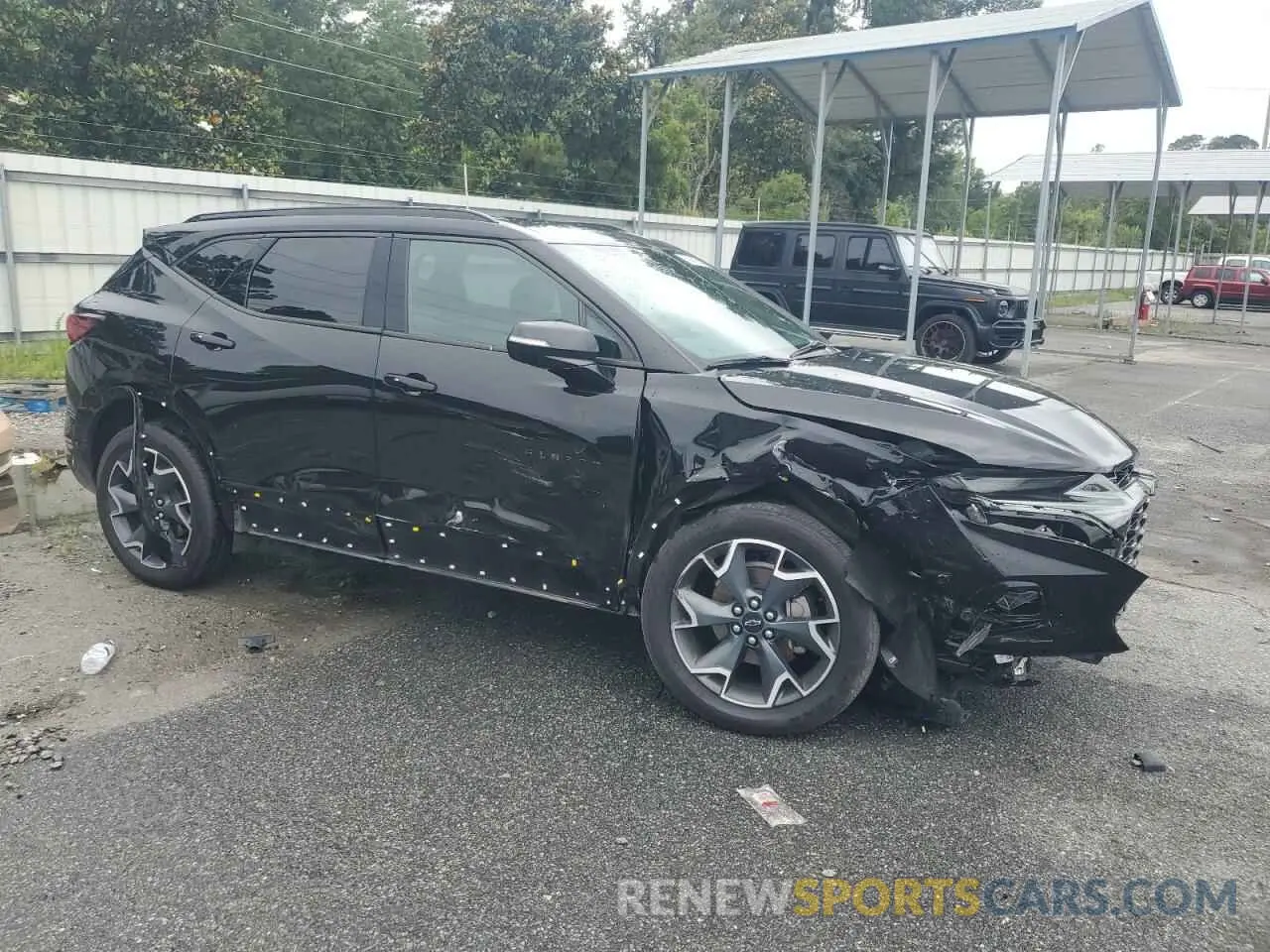 4 Photograph of a damaged car 3GNKBERS2LS590940 CHEVROLET BLAZER 2020