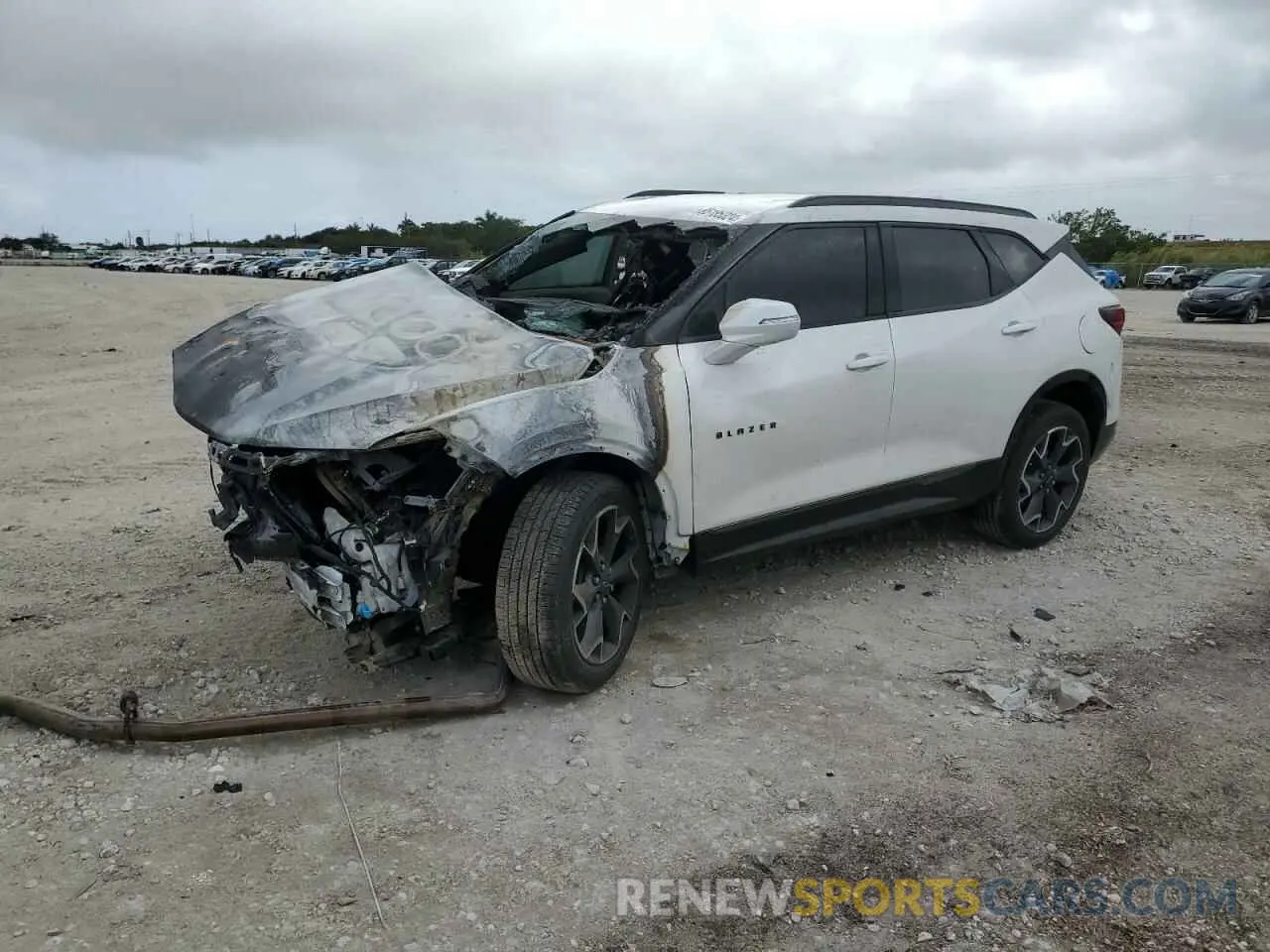 1 Photograph of a damaged car 3GNKBERS2LS631437 CHEVROLET BLAZER 2020