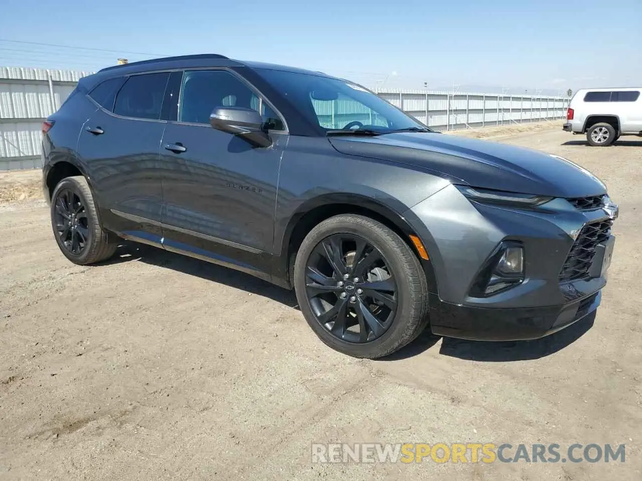 4 Photograph of a damaged car 3GNKBERS2LS650070 CHEVROLET BLAZER 2020
