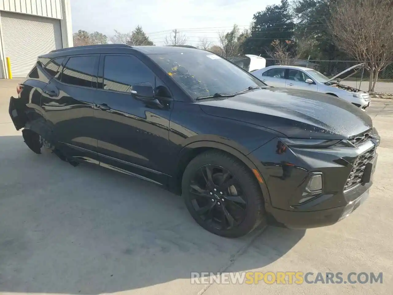 4 Photograph of a damaged car 3GNKBERS2LS693386 CHEVROLET BLAZER 2020