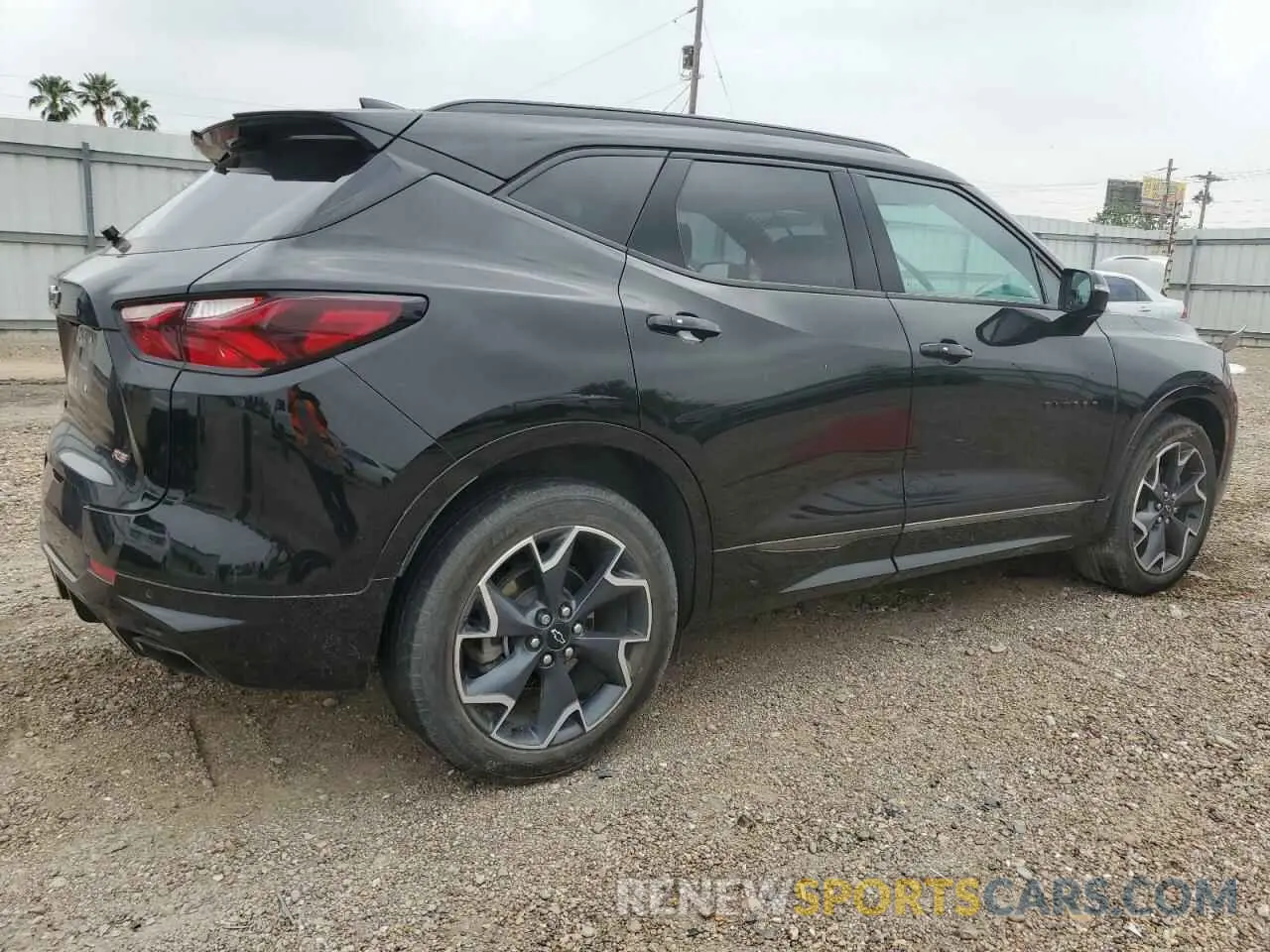 3 Photograph of a damaged car 3GNKBERS2LS710607 CHEVROLET BLAZER 2020