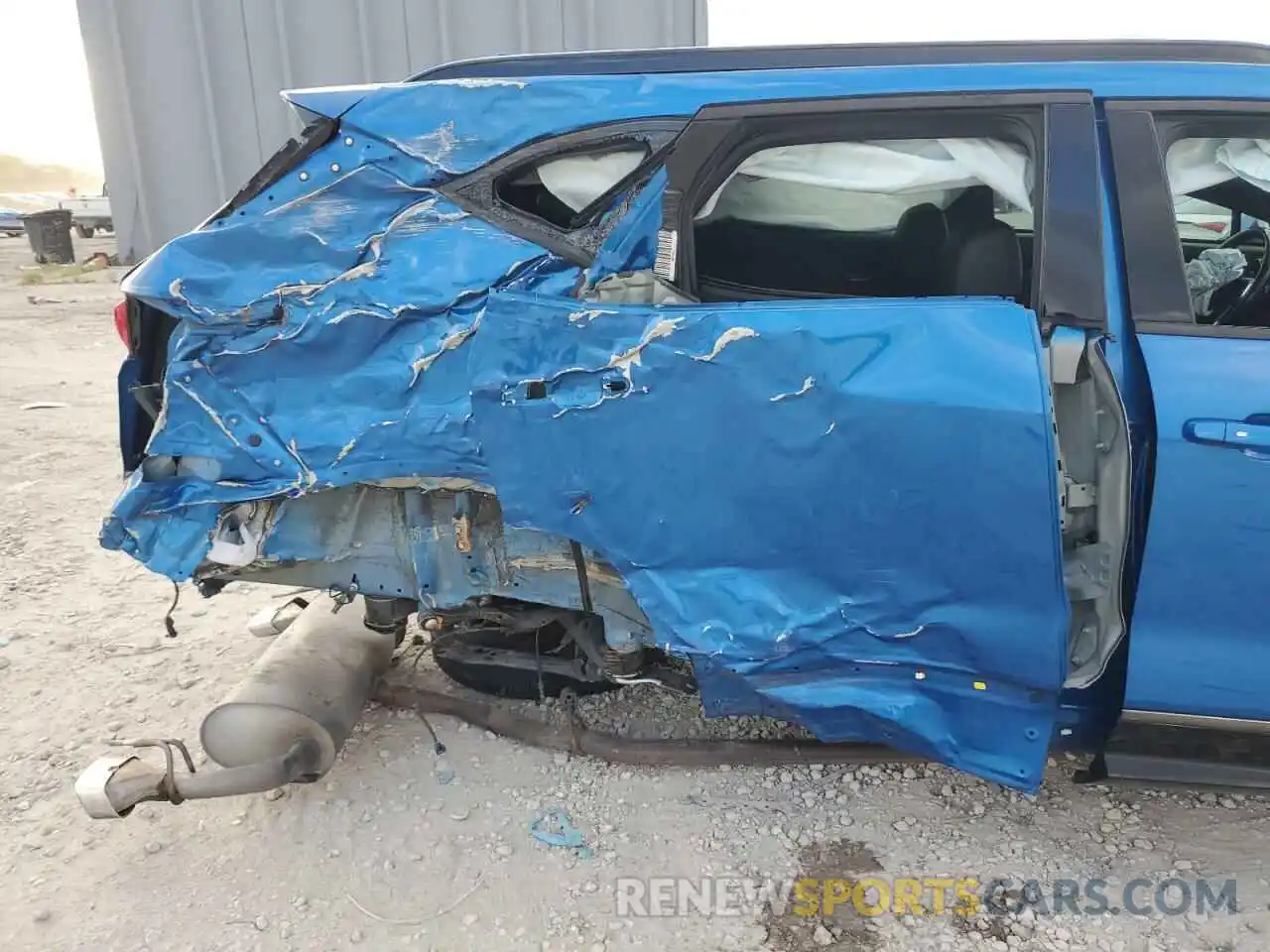 11 Photograph of a damaged car 3GNKBERS3LS556182 CHEVROLET BLAZER 2020