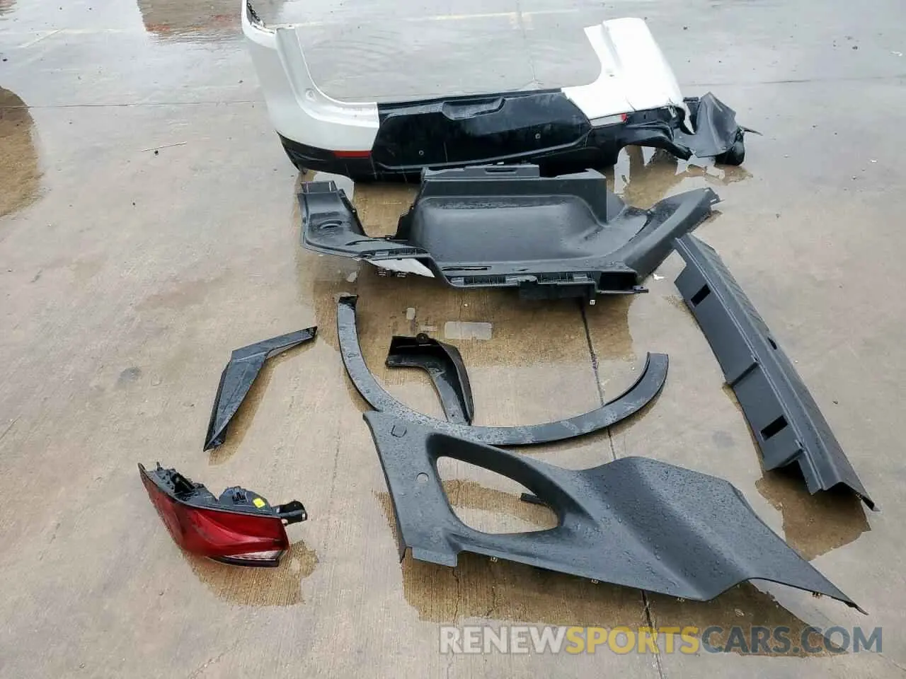 13 Photograph of a damaged car 3GNKBERS4LS586243 CHEVROLET BLAZER 2020