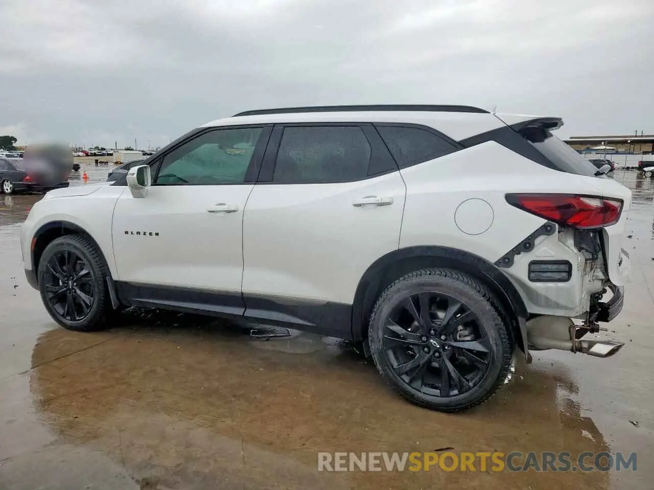 2 Photograph of a damaged car 3GNKBERS4LS586243 CHEVROLET BLAZER 2020
