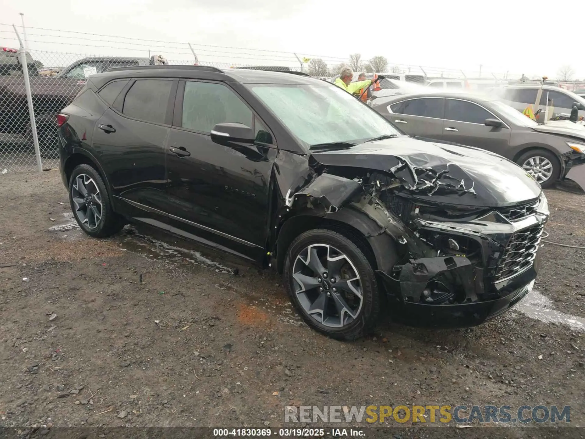 1 Photograph of a damaged car 3GNKBERS4LS647266 CHEVROLET BLAZER 2020