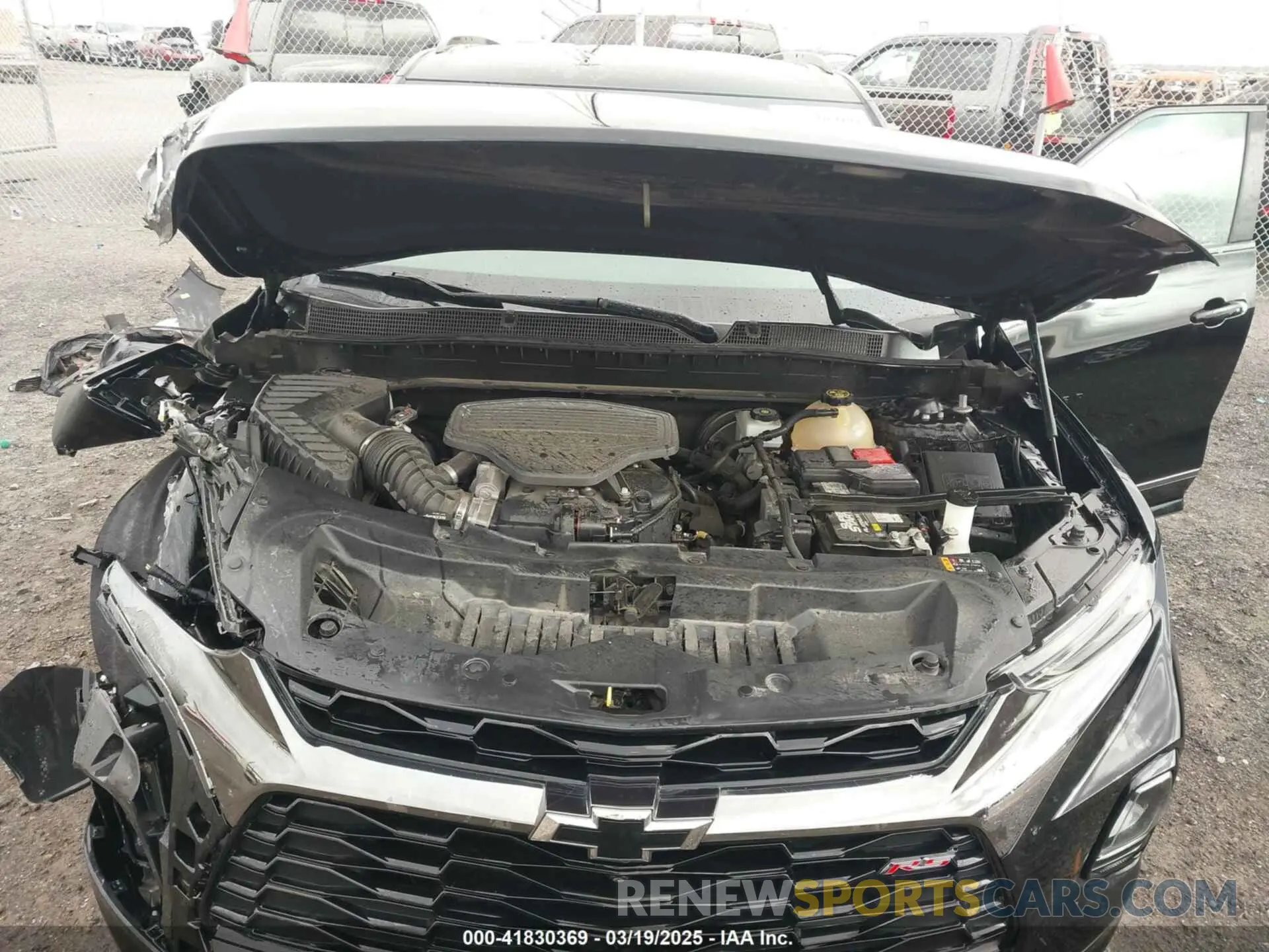 10 Photograph of a damaged car 3GNKBERS4LS647266 CHEVROLET BLAZER 2020