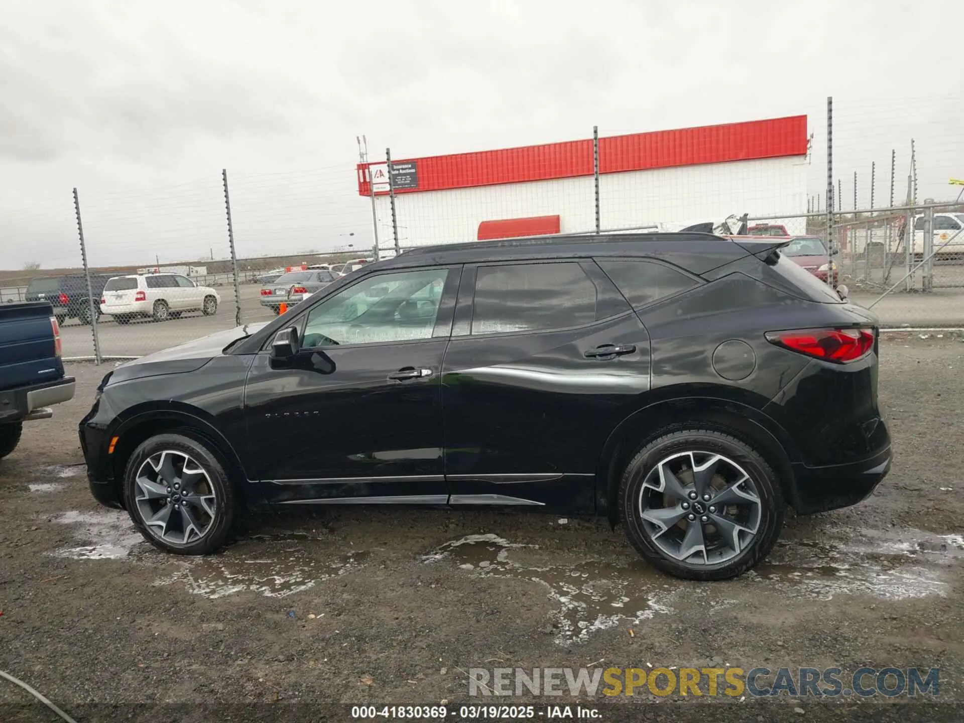 14 Photograph of a damaged car 3GNKBERS4LS647266 CHEVROLET BLAZER 2020