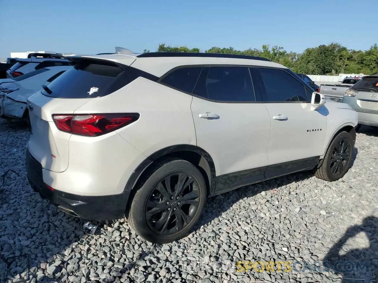 3 Photograph of a damaged car 3GNKBERS6LS685887 CHEVROLET BLAZER 2020