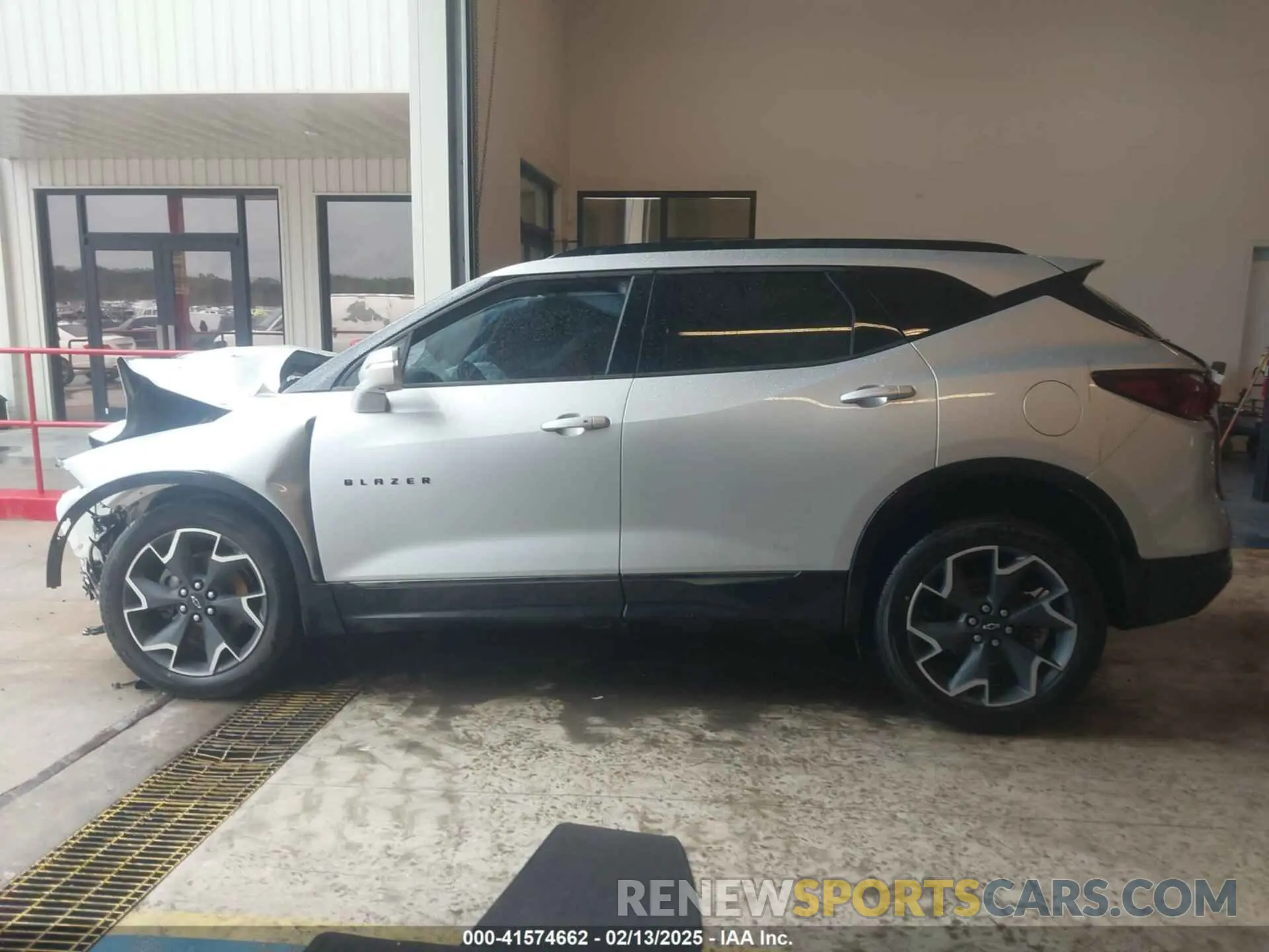 14 Photograph of a damaged car 3GNKBERS7LS549168 CHEVROLET BLAZER 2020