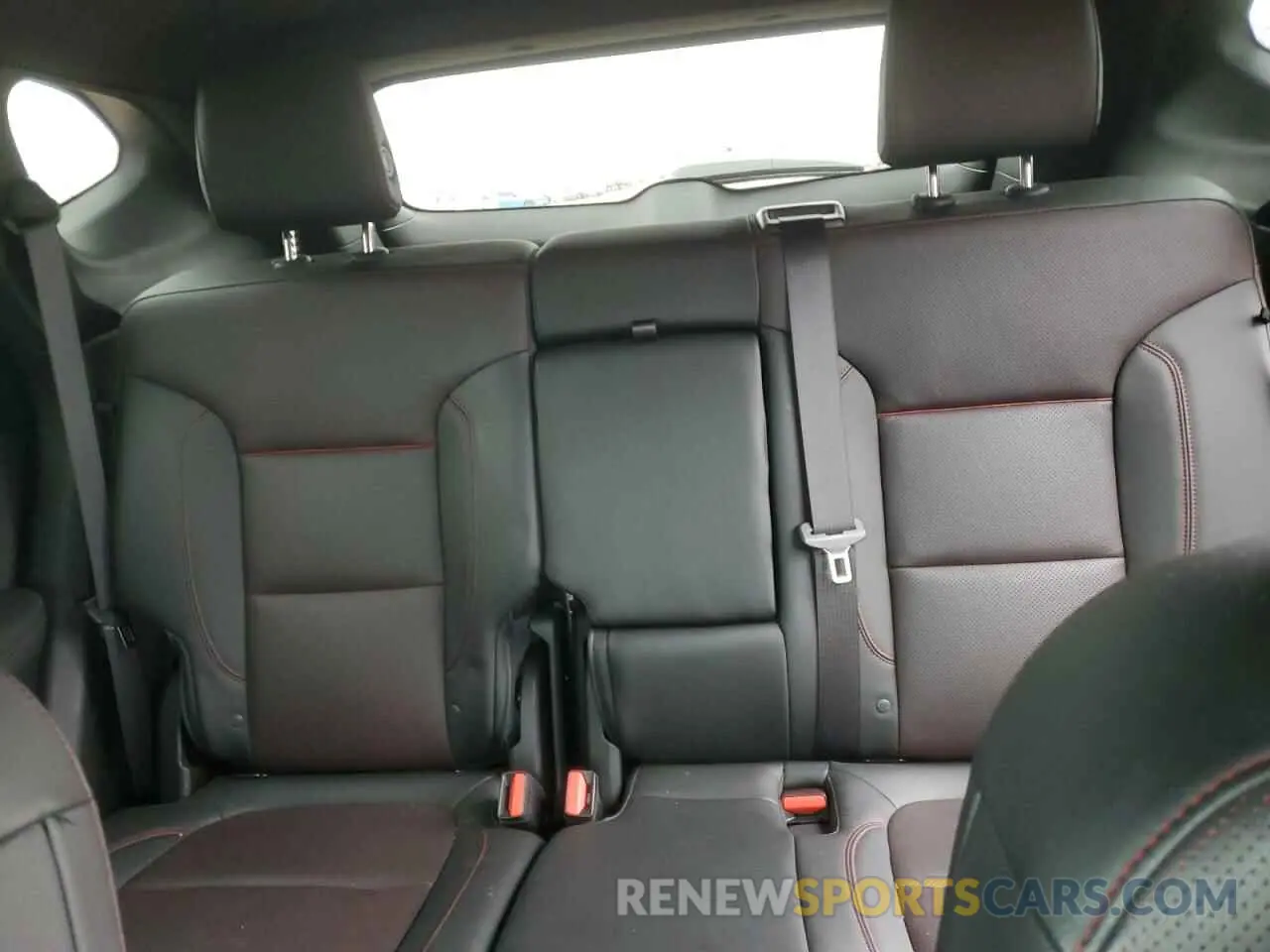 10 Photograph of a damaged car 3GNKBERS7LS572904 CHEVROLET BLAZER 2020