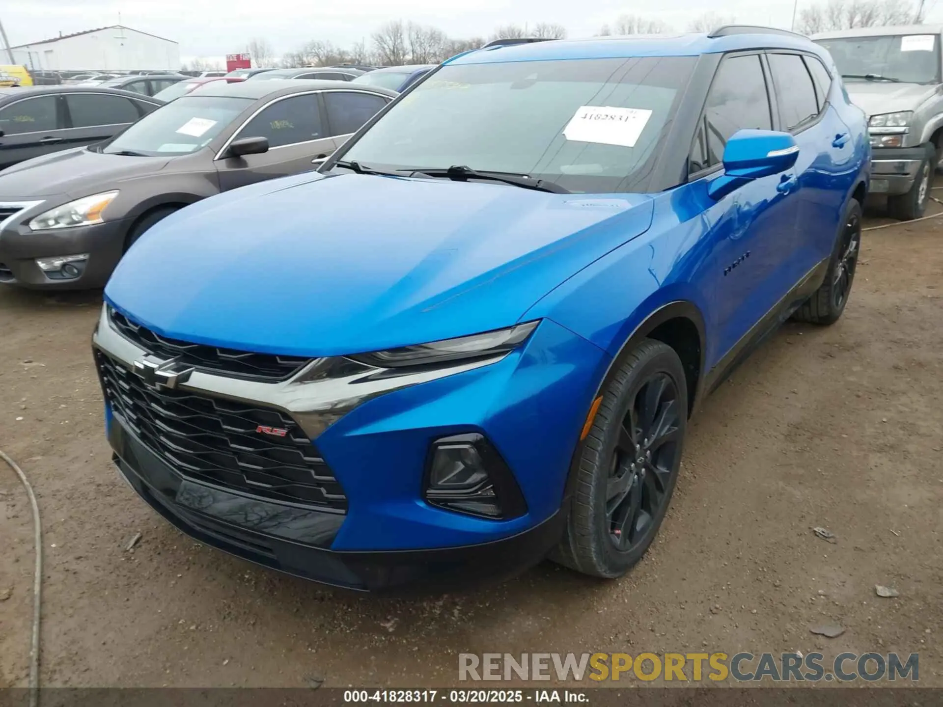 2 Photograph of a damaged car 3GNKBERS9LS539578 CHEVROLET BLAZER 2020