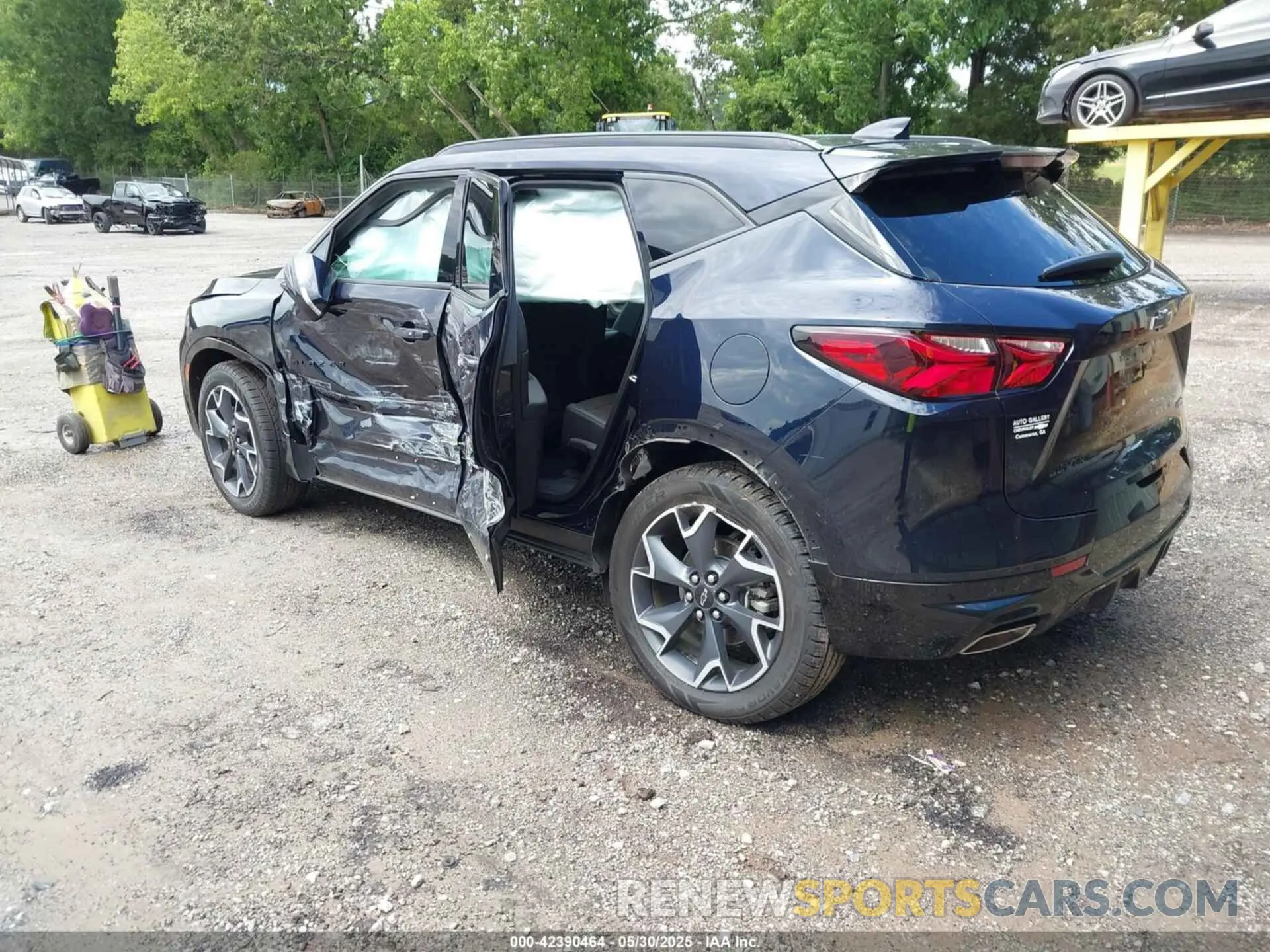 3 Photograph of a damaged car 3GNKBERSXLS674794 CHEVROLET BLAZER 2020