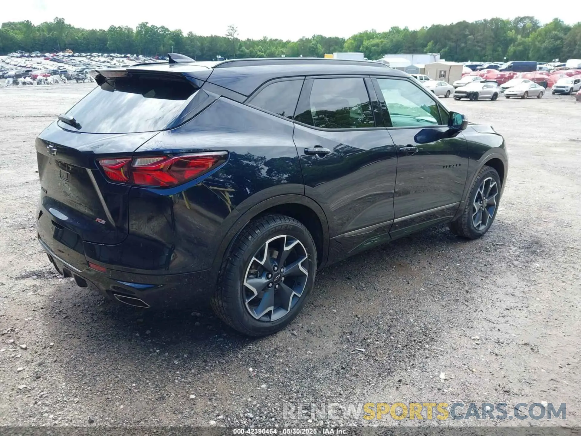 4 Photograph of a damaged car 3GNKBERSXLS674794 CHEVROLET BLAZER 2020