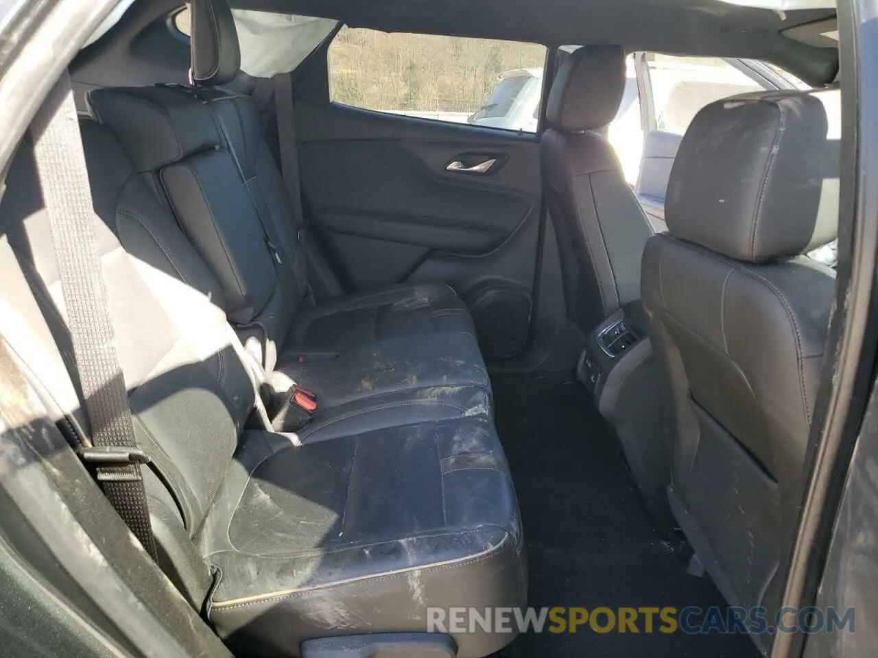 10 Photograph of a damaged car 3GNKBFRS7LS617118 CHEVROLET BLAZER 2020