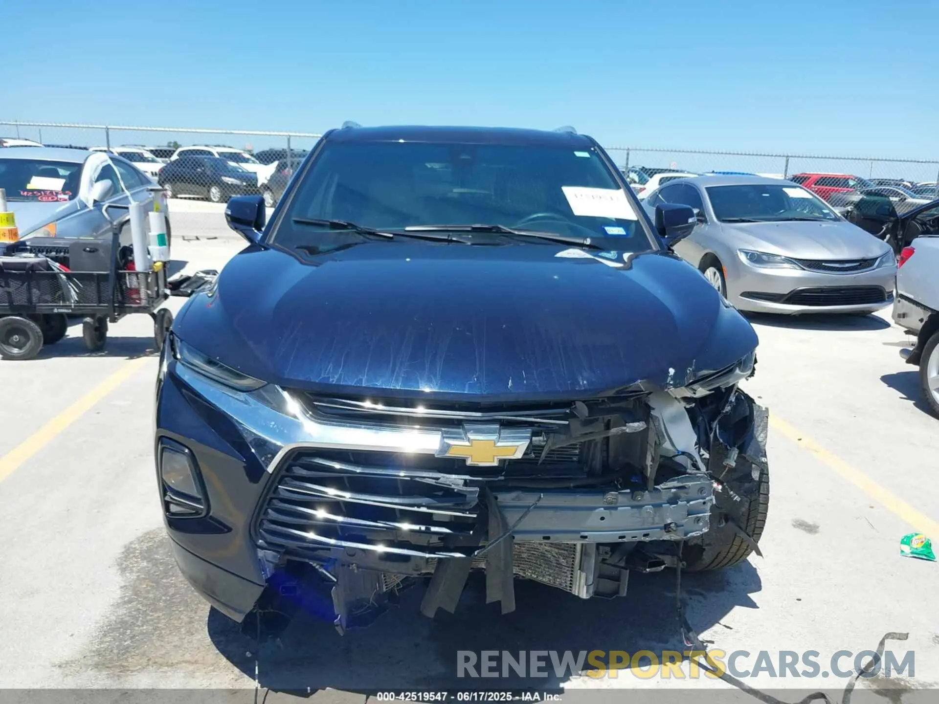 11 Photograph of a damaged car 3GNKBFRS9LS543779 CHEVROLET BLAZER 2020