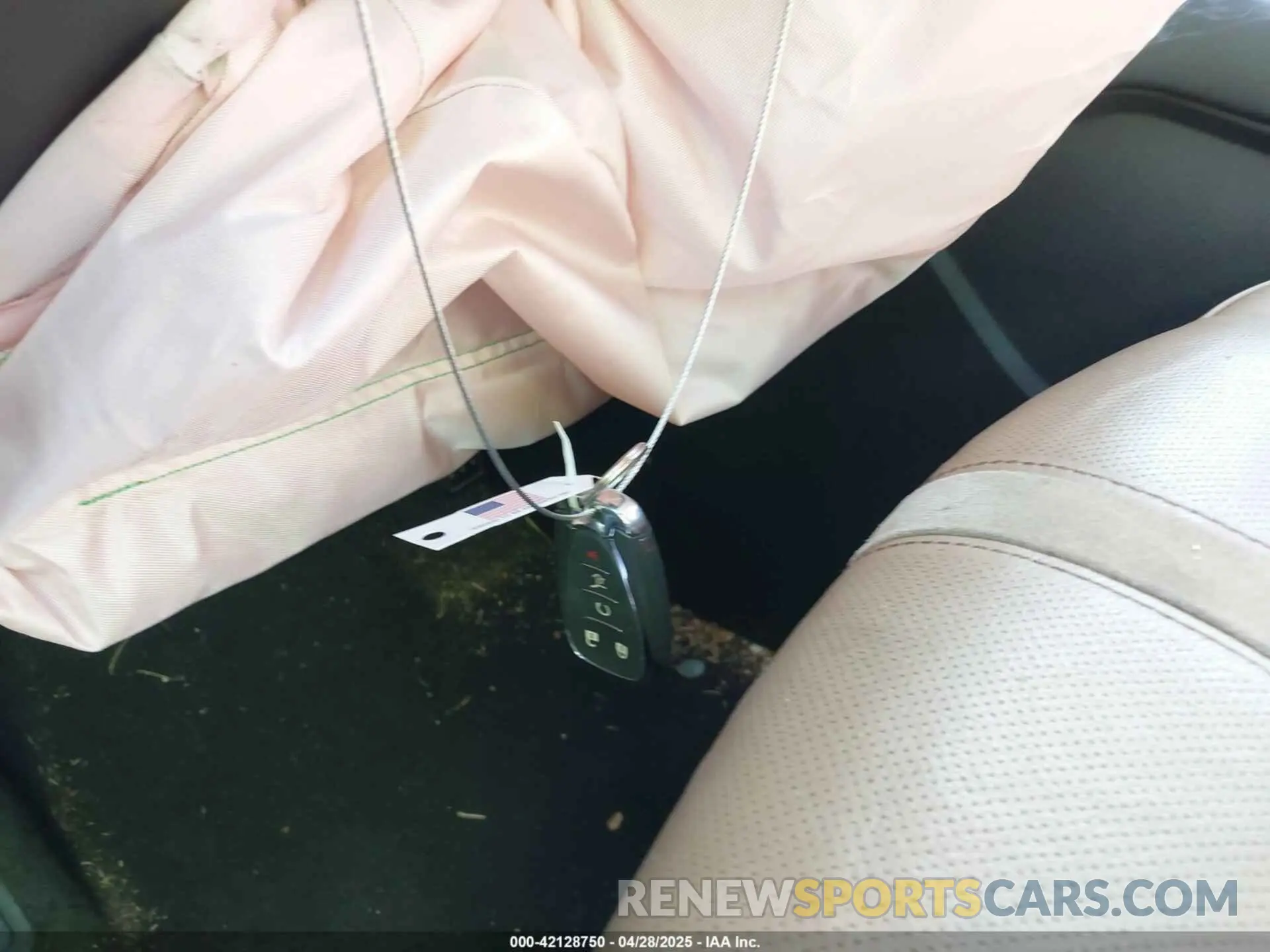 11 Photograph of a damaged car 3GNKBFRS9LS559920 CHEVROLET BLAZER 2020
