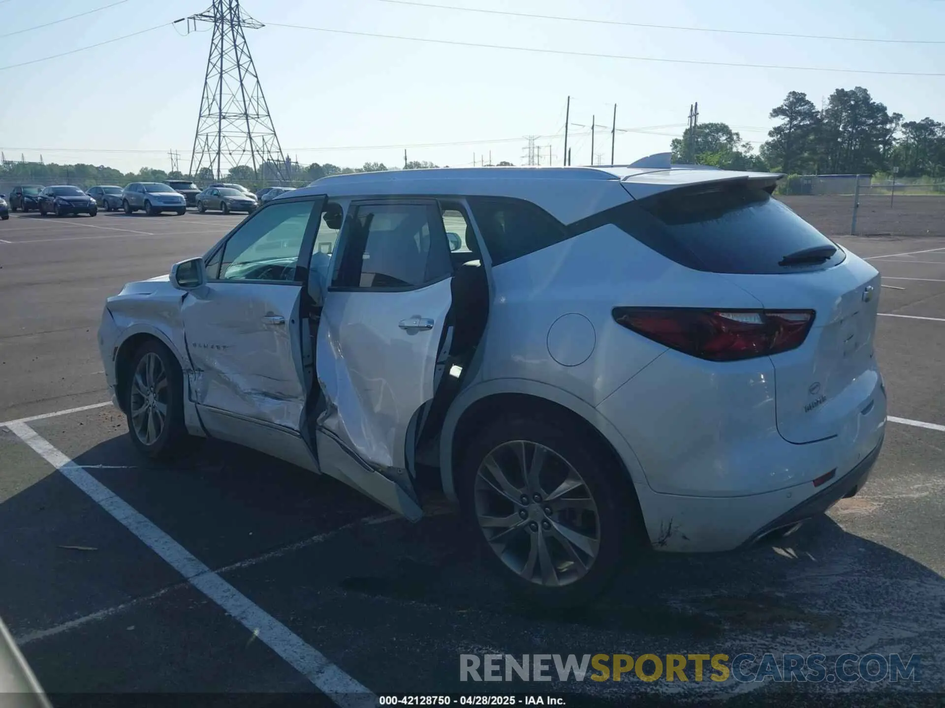 14 Photograph of a damaged car 3GNKBFRS9LS559920 CHEVROLET BLAZER 2020