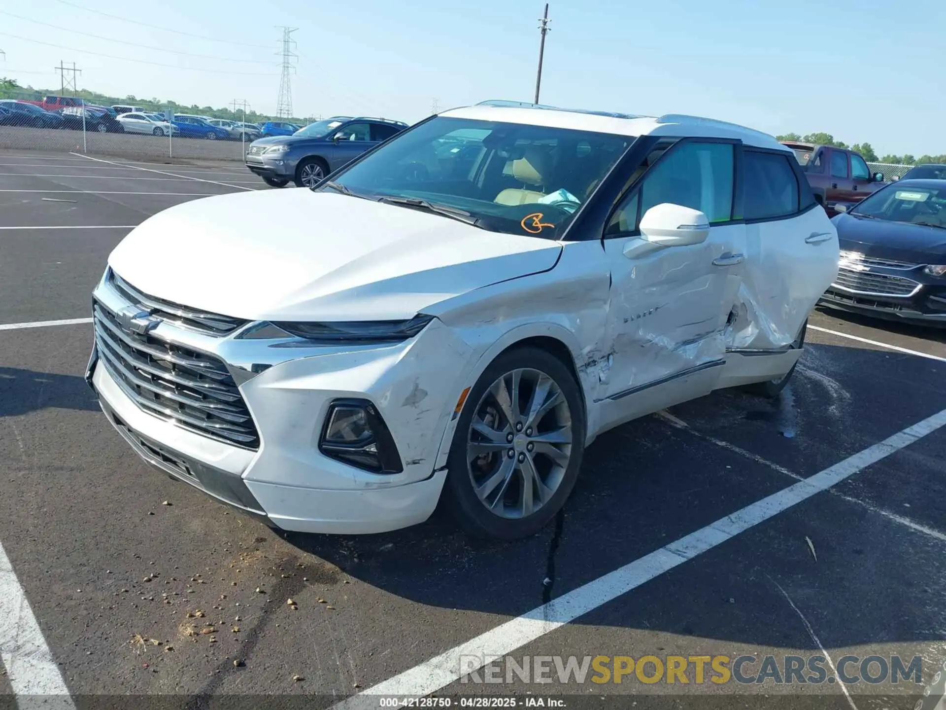 2 Photograph of a damaged car 3GNKBFRS9LS559920 CHEVROLET BLAZER 2020